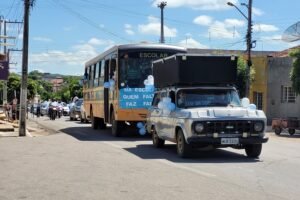 prefeitura-de-brejinho-fez-carreata-para-conscientizar-sobre-evasao-escolar