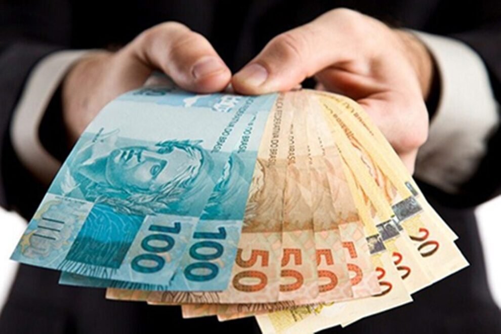 servidor-efetivo-denuncia-atraso-de-salario-na-prefeitura-de-st