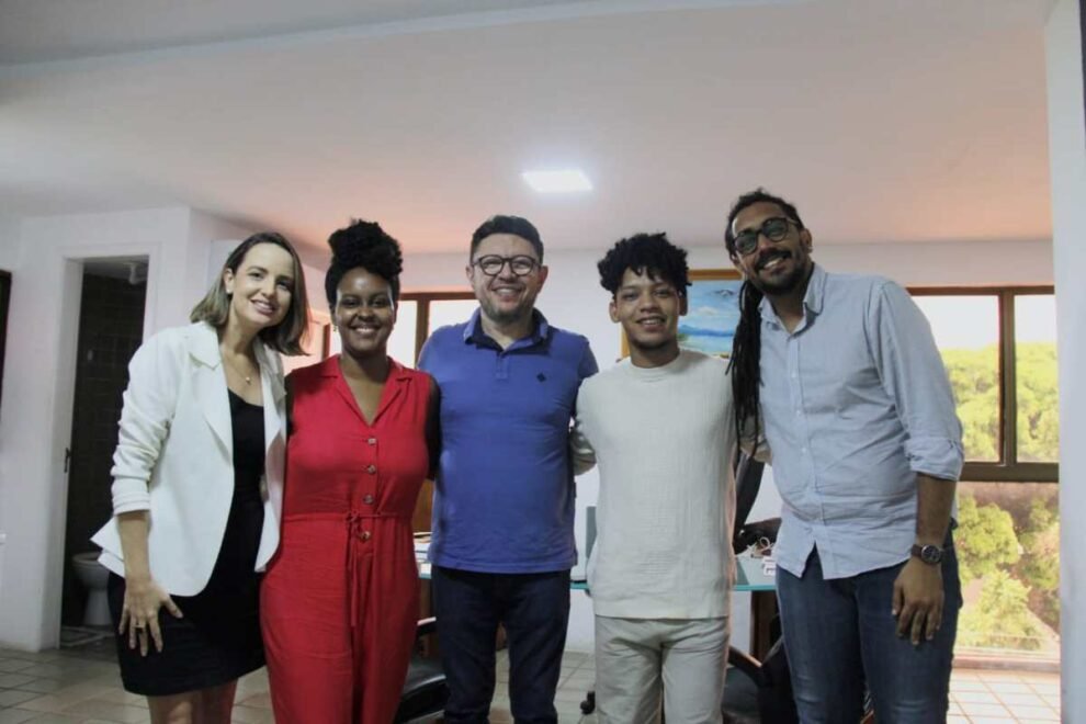 secretario-estadual-da-crianca-e-juventude-dialoga-com-jovens-representantes-de-pe-na-cop28