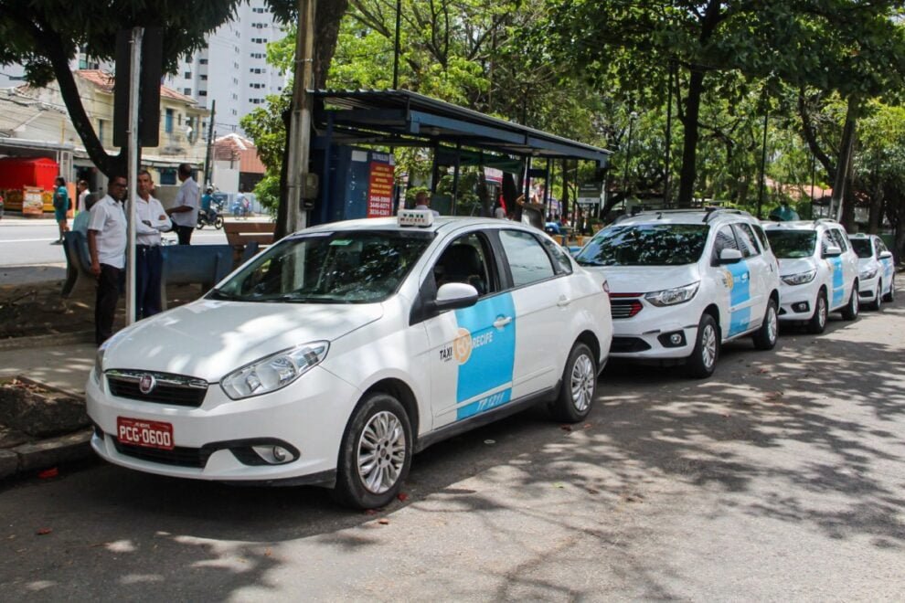 taxis-do-recife-terao-tarifa-reajustada-em-abril