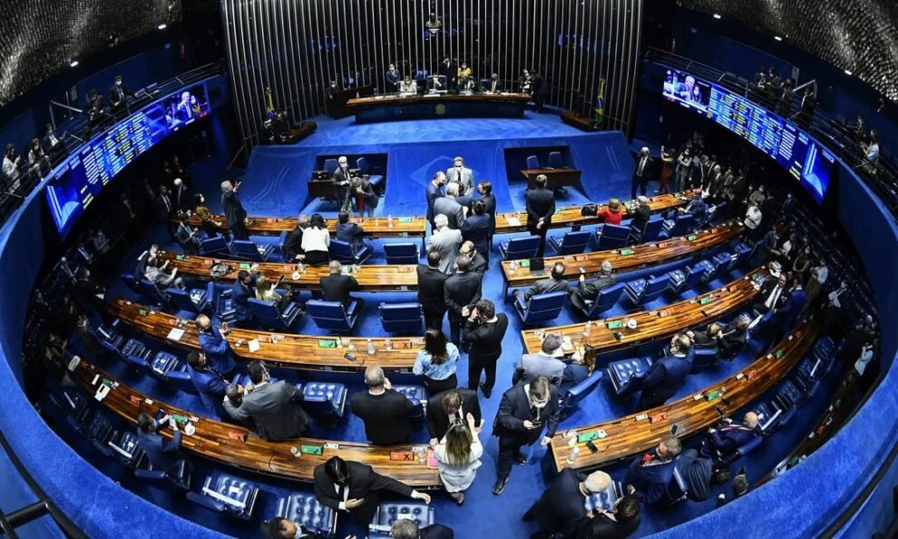 senado-aprova-pec-para-criminalizar-posse-e-porte-de-qualquer-quantidade-de-drogas