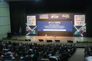 com-7,2-mil-participacoes,-congresso-da-amupe-e-encerrado-com-palestra-de-caco-barcellos