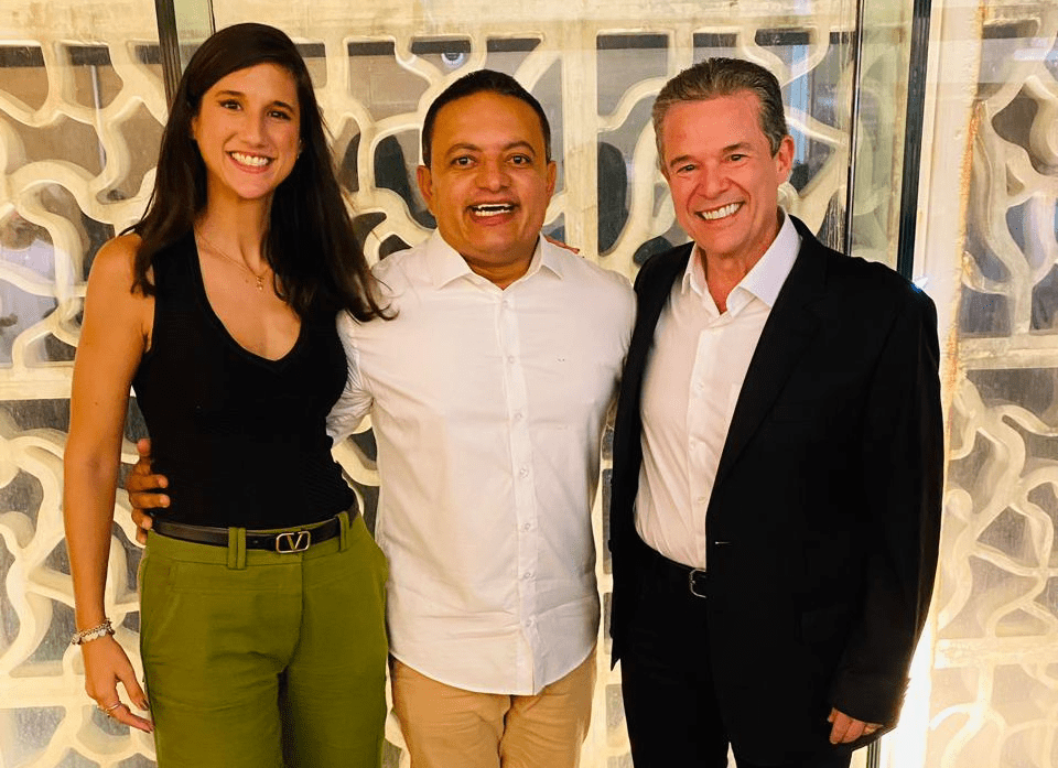 em-recife,-leo-do-ar-se-encontra-com-andre-e-andrea-de-paula