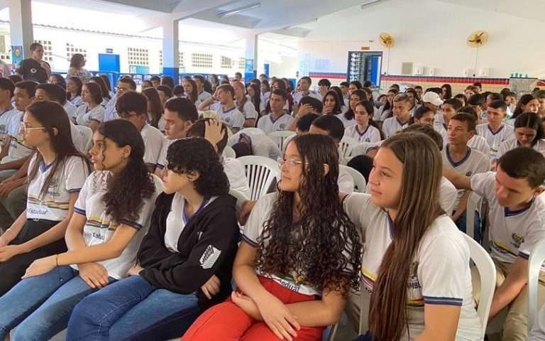 em-quixaba,-semana-estadual-de-combate-as-arboviroses-e-realizada-pela-prefeitura