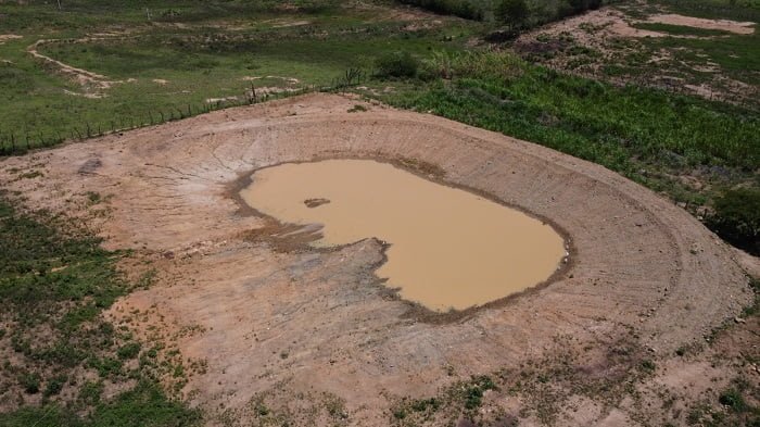prefeitura-de-brejinho-investe-na-construcao-e-reforma-de-45-acudes-na-zona-rural
