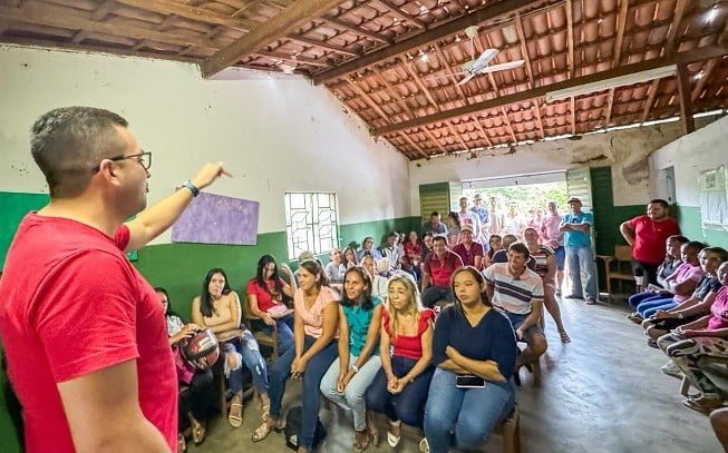 george-borja-participa-de-reunioes-em-comunidades-rurais