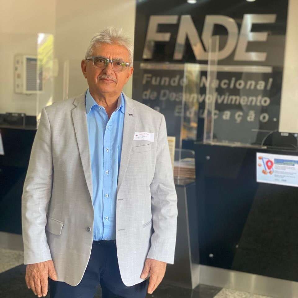 em-brasilia,-prefeito-de-quixaba,-ze-pretinho-leva-demandas-ao-fnde.