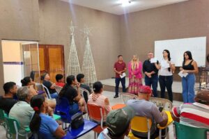 em-carnaiba,-comerciantes-que-vao-atuar-nas-festividades-dos-namorados,-participam-de-reuniao-com-a-diretoria-de-cultura