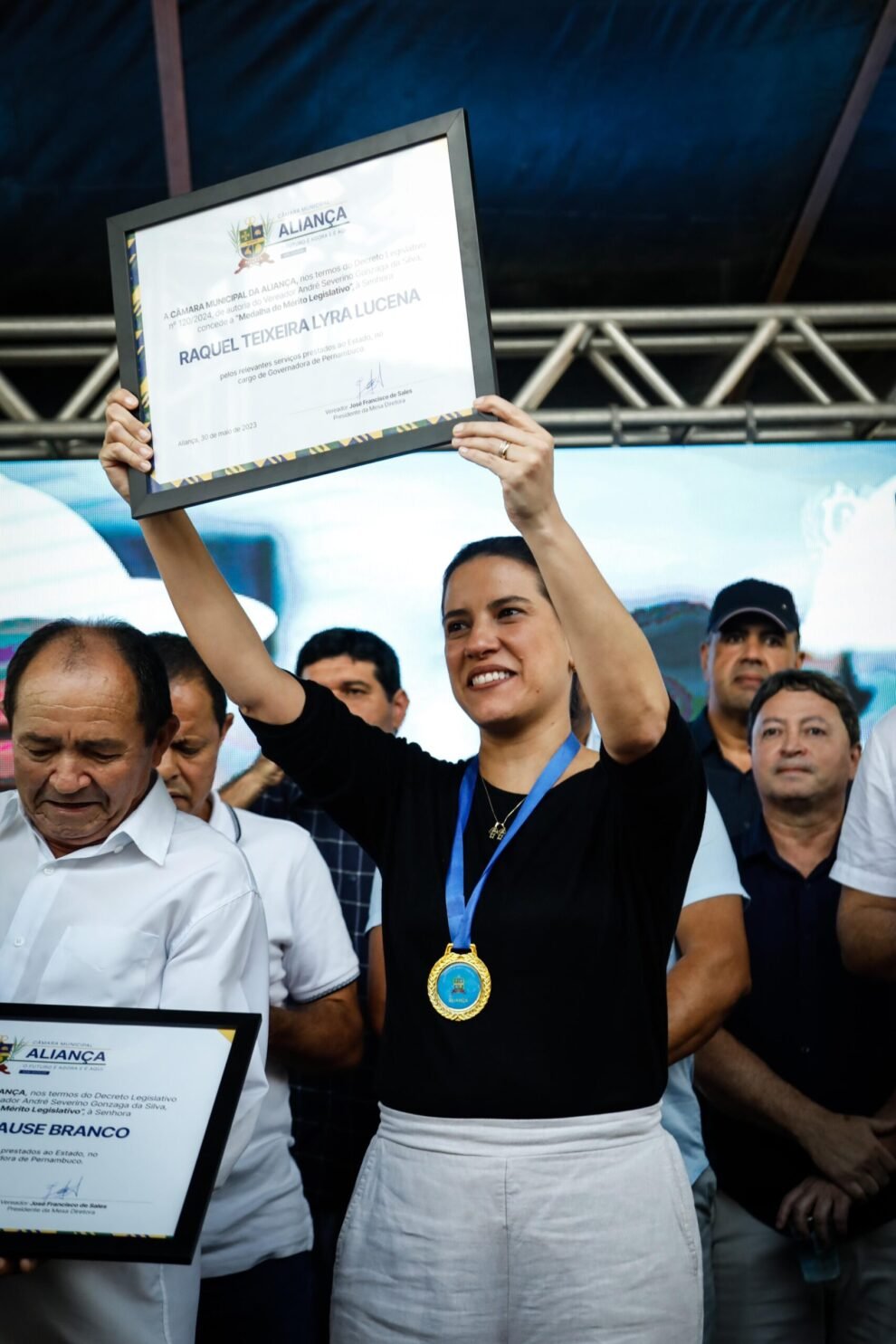 na-mata-norte,-governadora-raquel-lyra-entrega-requalificacao-da-pe-062-e-implantacao-da-pe-080