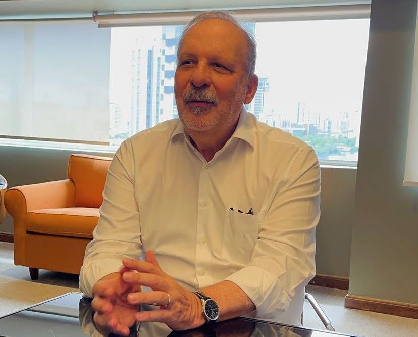 ex-senador-armando-monteiro-avalia-governo-de-raquel-lyra-em-entrevista-na-radio-vilabela