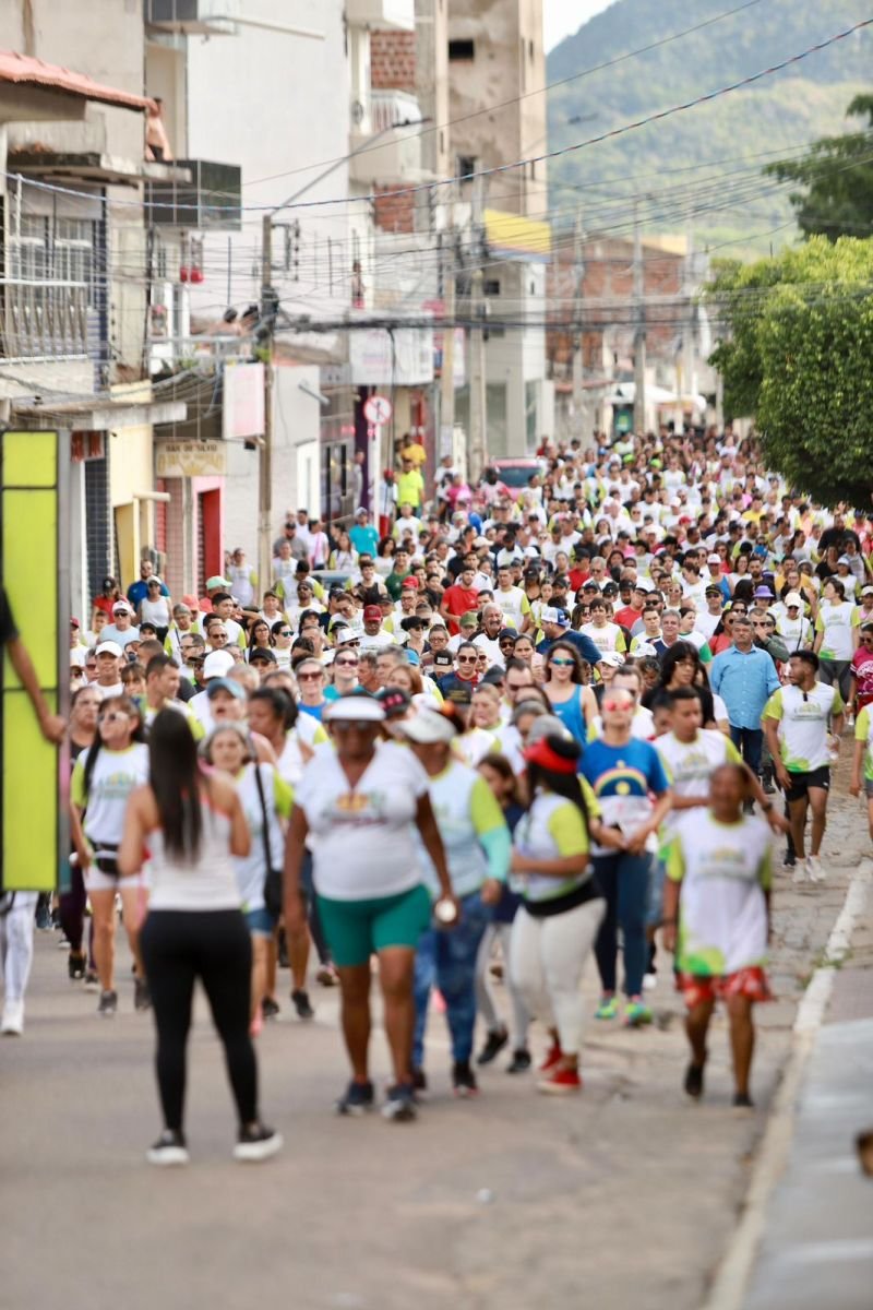 caminhada-dos-trabalhadores-reune-multidao-em-serra-talhada