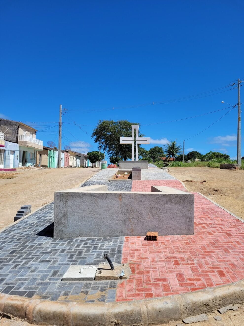 brejinho-investe-em-infraestrutura-urbana-com-a-reforma-da-praca-da-rua-major-claudio-leite