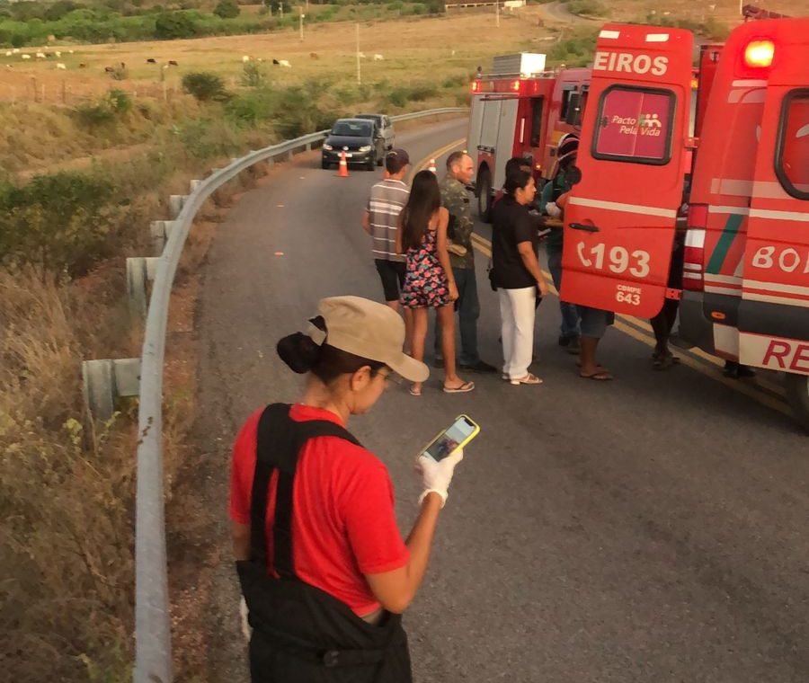 motociclista-escapa-com-vida-apos-colidir-com-caminhao-em-st