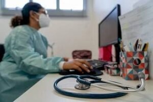 mais-medicos-em-st-oferta-bolsa-de-r$-14-mil:-saiba-como-se-inscrever