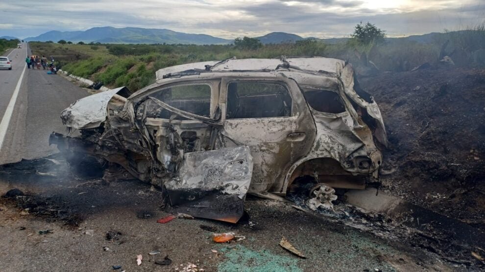 tragedia-na-br-423:-colisao-fatal-entre-carro-e-moto,-no-agreste