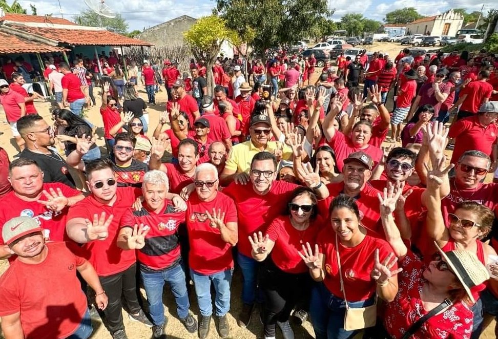 frente-popular-de-sao-jose-do-egito-reune-militancia-nas-batatas