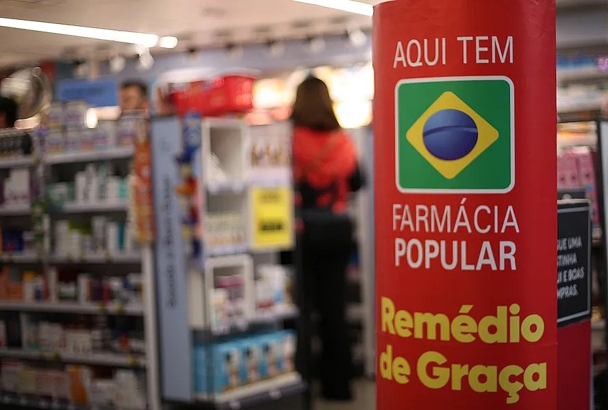 governo-bloqueia-r$-1,7-bi-do-farmacia-popular-e-r$-580-milhoes-do-auxilio-gas