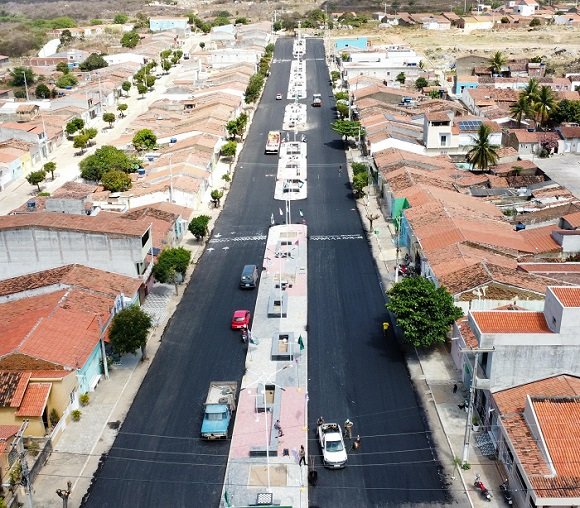 pavimentacao-asfaltica-avanca-em-brejinho