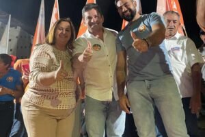 ilma-valerio-e-gleybson-martins-inauguram-comite-de-roca-de-dentro-e-arrastam-multidao