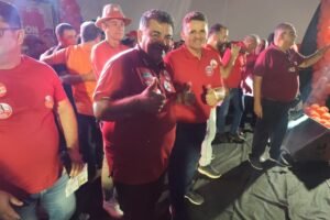 grande-publico-comparece-a-evento-de-delson-lustosa-em-santa-terezinha.