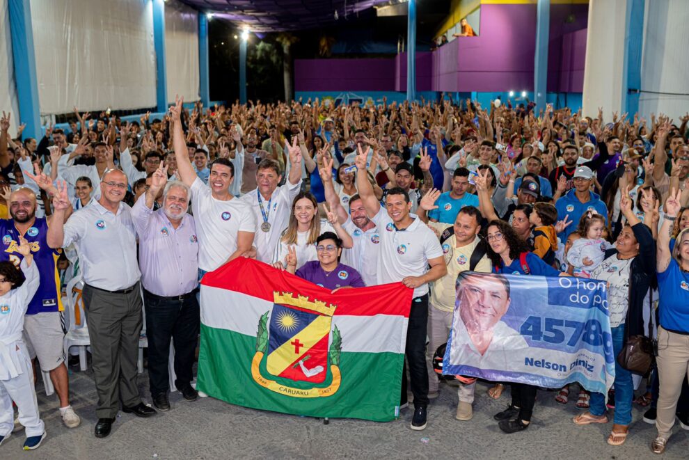 candidato-a-reeleicao,-nelson-diniz-reune-quase-500-apoiadores-em-evento-na-casa-45,-centro-de-caruaru