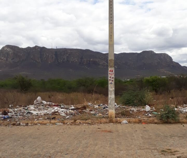 moradores-do-vila-bela-denunciam-lixo-nas-ruas-de-st