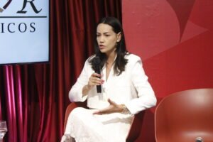 juliana-agradece-votacao-em-st-e-anuncia-luta-pelas-mulheres