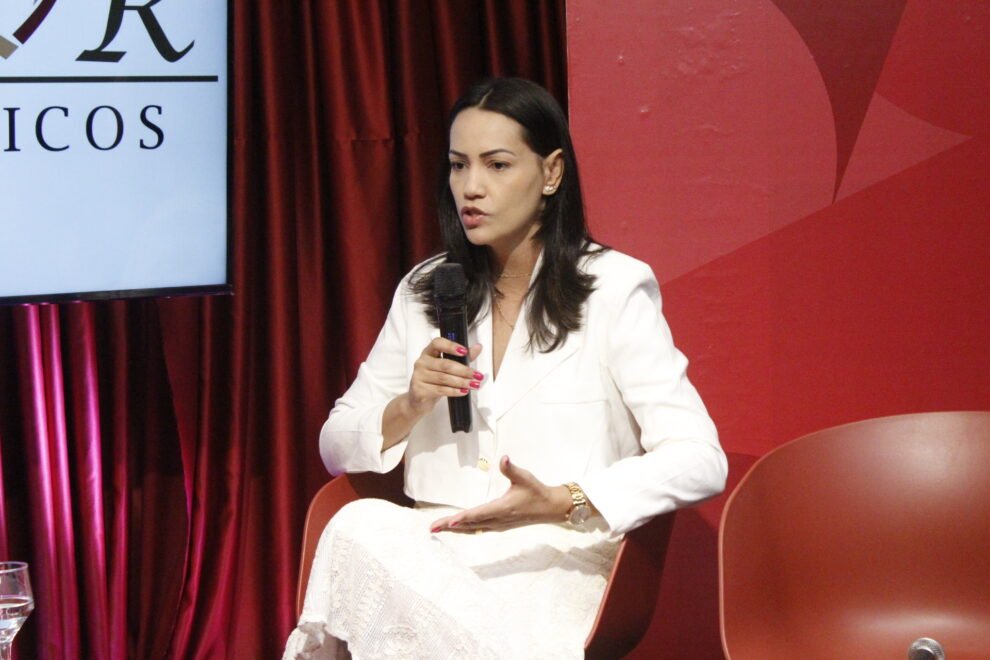 juliana-agradece-votacao-em-st-e-anuncia-luta-pelas-mulheres