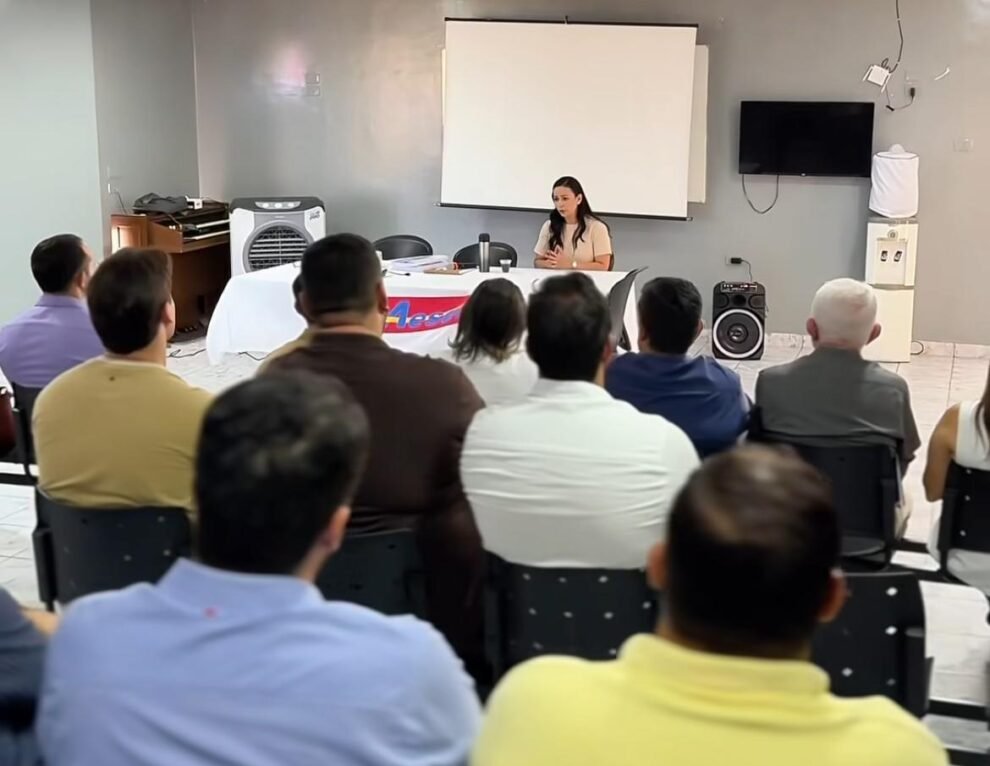 marcia-conrado-reune-equipe-de-governo-em-serra-talhada