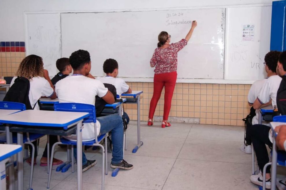 governo-de-pernambuco-anuncia-pagamento-do-bonus-de-desempenho-educacional