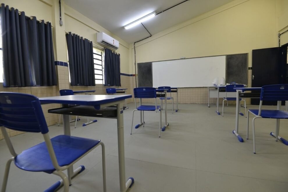 governo-de-pernambuco-devera-convocar-4.601-professores-para-a-rede-estadual-ate-novembro