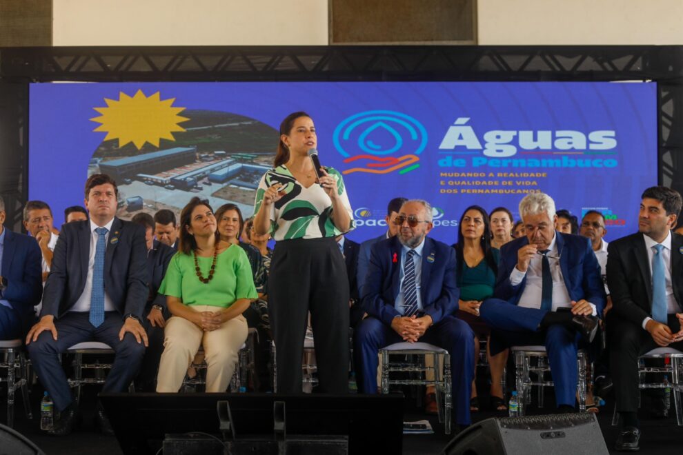 aguas-de-pernambuco:-governadora-raquel-lyra-anuncia-mais-de-r$-6-bilhoes-em-investimentos-nas-areas-de-seguranca-hidrica-e-saneamento-basico