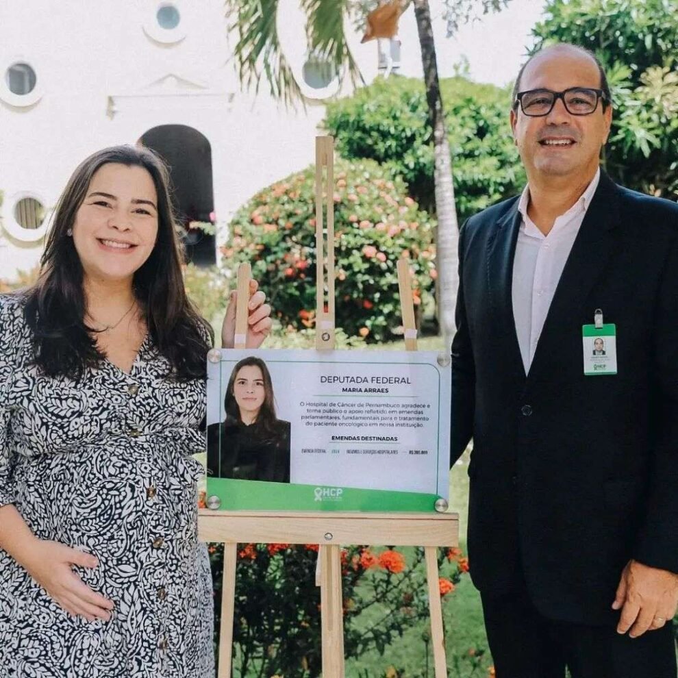 deputada-maria-arraes-e-homenageada-por-apoio-ao-hospital-de-cancer-de-pernambuco