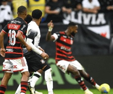 copa-do-brasil:-flamengo-segura-empate-com-corinthians-e-chega-a-final