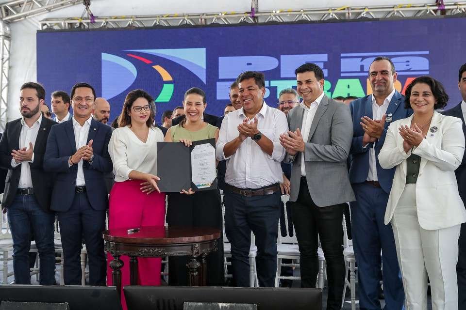 governadora-raquel-lyra-anuncia-restauracao-da-pe-que-liga-tabira-a-agua-branca