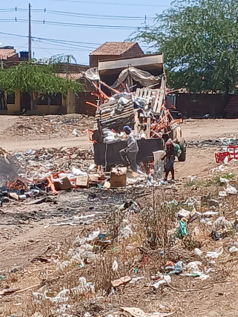 queimada-em-lixao-de-st-deixa-bairro-e-creche-em-estado-de-alerta