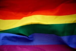 pai-publica-video-para-celebrar-primeiro-encontro-de-filho-trans-de-10-anos