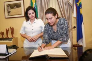 raquel-lyra-transmite-cargo-a-priscila-krause-para-cumprir-agenda-em-portugal