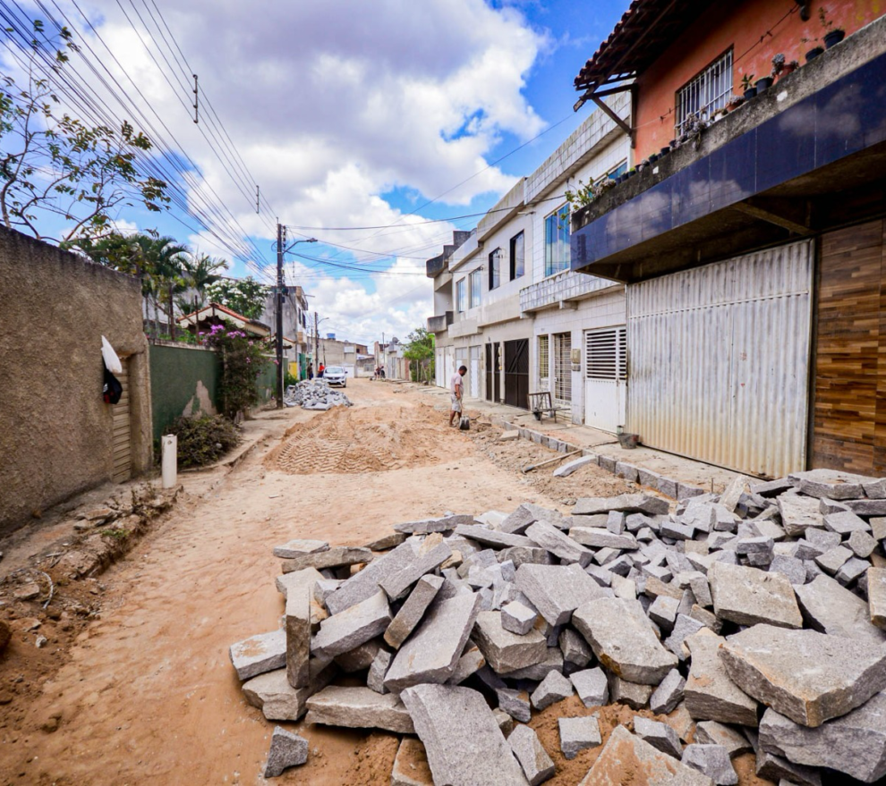 gravata:-rua-maria-do-carmo-vilar-recebe-obra-de-calcamento-e-beneficia-moradores-da-regiao