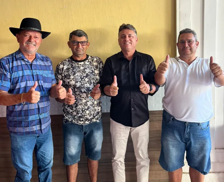 alberico-tiago-amplia-articulacao-e-ganha-apoio-de-damiao-de-carminha