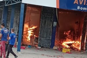 savio-torres-se-solidariza-com-dono-de-supermercado-atingido-por-incendio