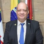 vereador-jorge-quintino-homenageia-governo-de-pe-por-carteirinha-para-pessoas-com-fibromialgia