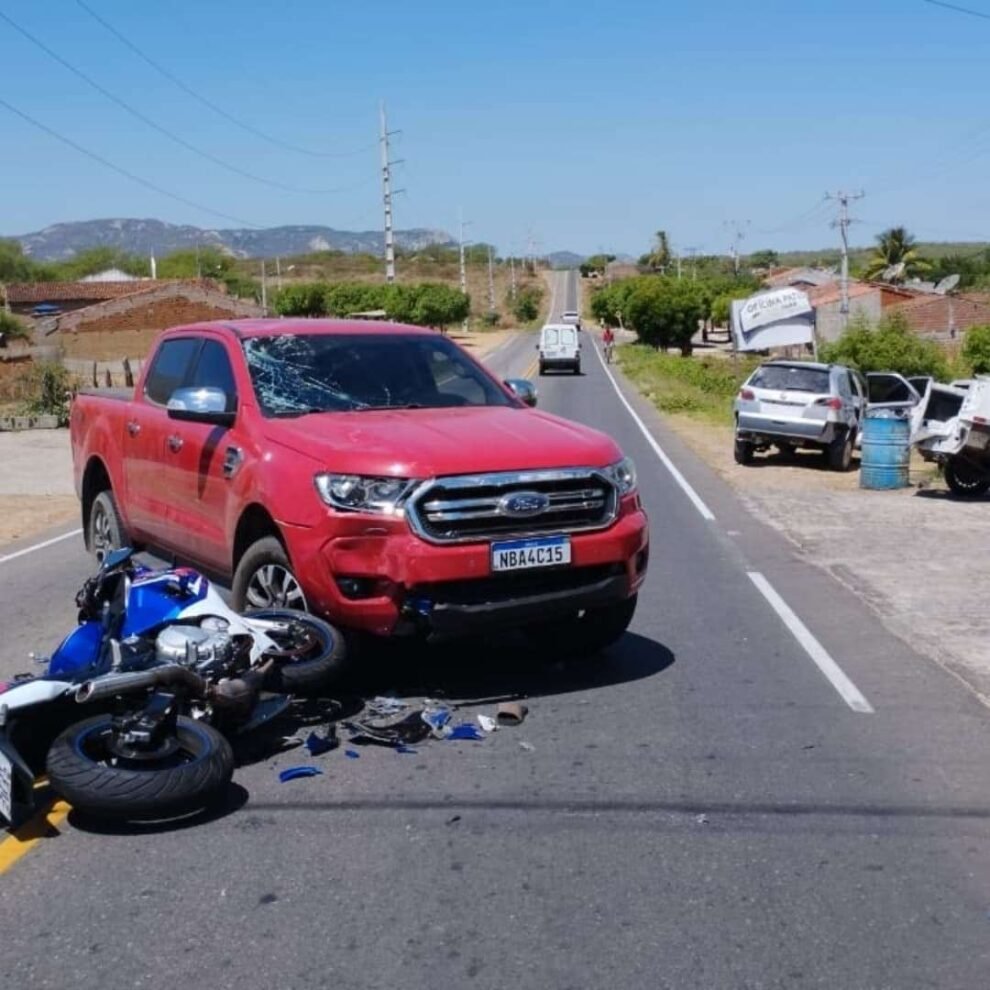 motociclista-de-afogados-sofre-colisao-na-pe-320-em-carnaiba