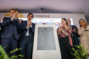 raquel-e-silvio-costa-filho-lancam-pedra-fundamental-de-terminal-de-conteineres-no-porto-de-suape