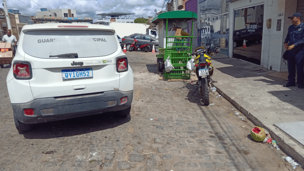 motocicleta-furtada-e-recuperada-pela-guarda-civil-municipal-no-centro-de-gravata