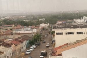 chuva-e-trovoes-cortam-os-ceus-de-st-nesta-quarta-feira-(4)