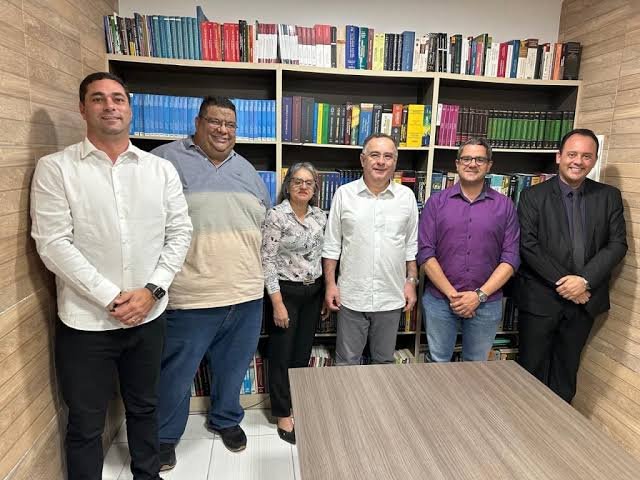 transicao-de-zeca-diz-que-nao-ha-acordo-para-dezembro-em-janeiro