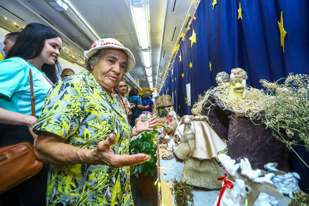 vagao-museu-de-gravata-recebe-2a-exposicao-de-presepios-com-tema-“o-amor-tornou-se-visivel”