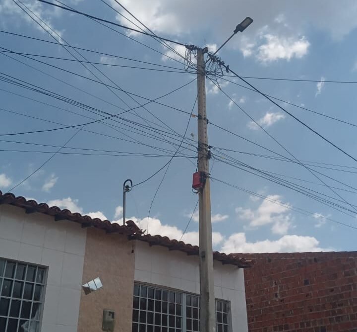 moradores-de-bairro-de-st-convivem-ha-dois-meses-com-escuridao