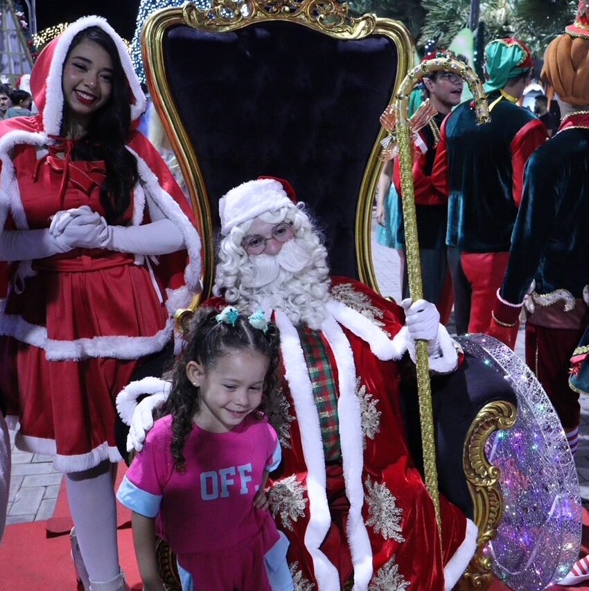 papai-noel-visitou-bairros-de-st;-veja-roteiro-desta-4a
